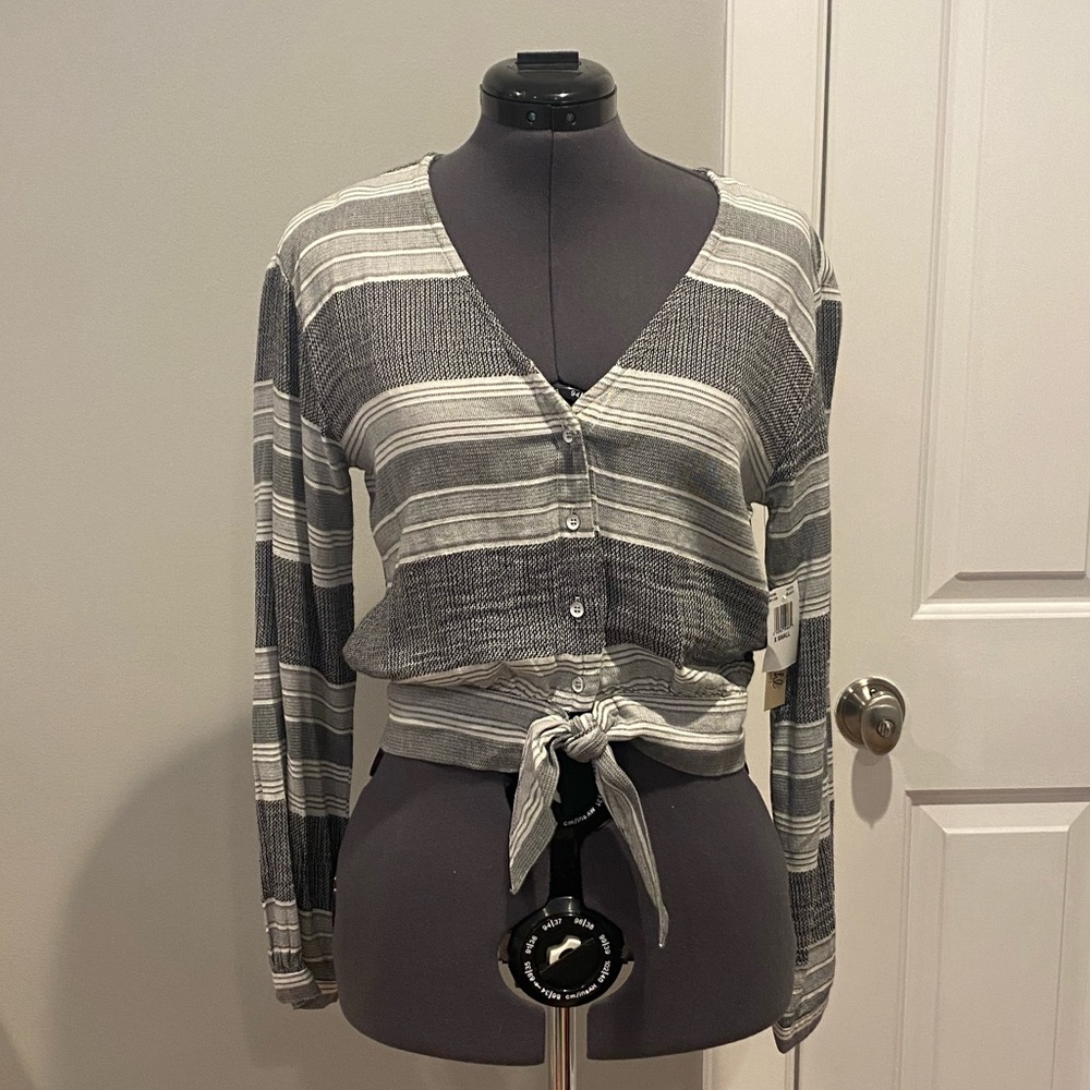 NWT!!! Bella Dahl Grey Stripe V-Neck Button Down Top